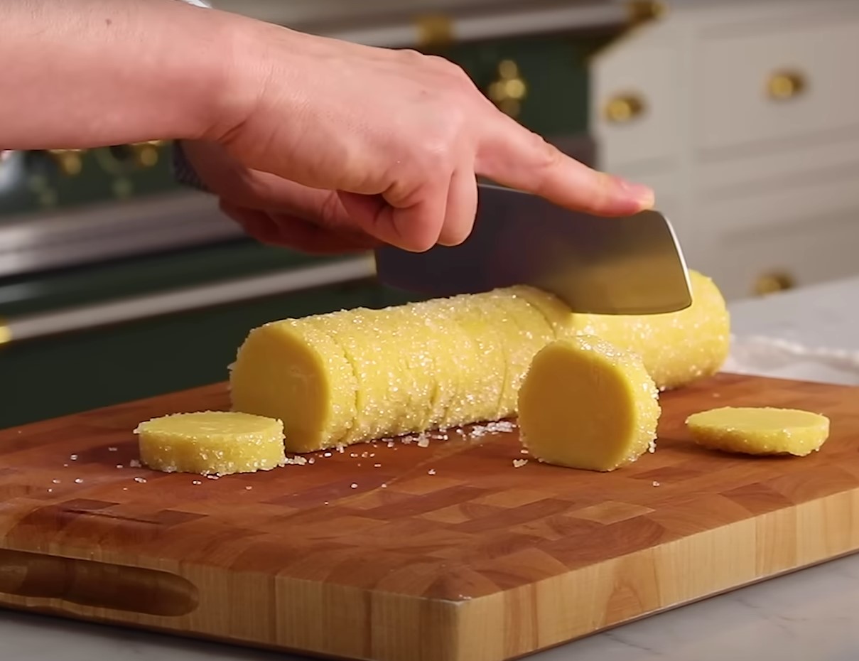 Maitsvad võiküpsised küpsetan nagu mu vanaema. Need õnnestuvad alati ja on ideaalselt mureda konsistentsiga.