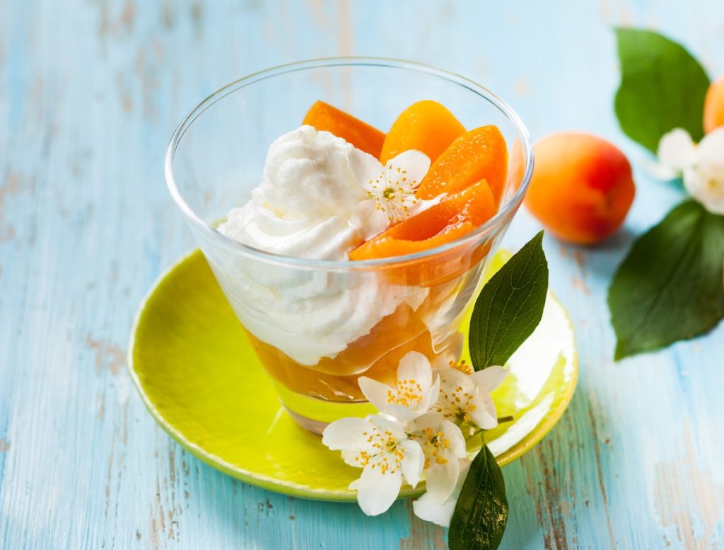 Aprikoosikreem: erksavärviline puuviljamoos kauni kuldse värvusega