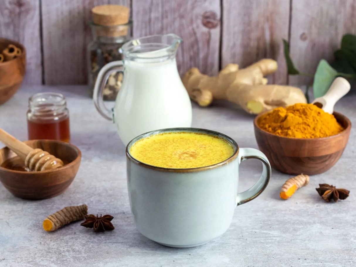 Immuunsuse ja hea tuju jaoks. Mis on kuldne piim ja kuidas seda valmistada?