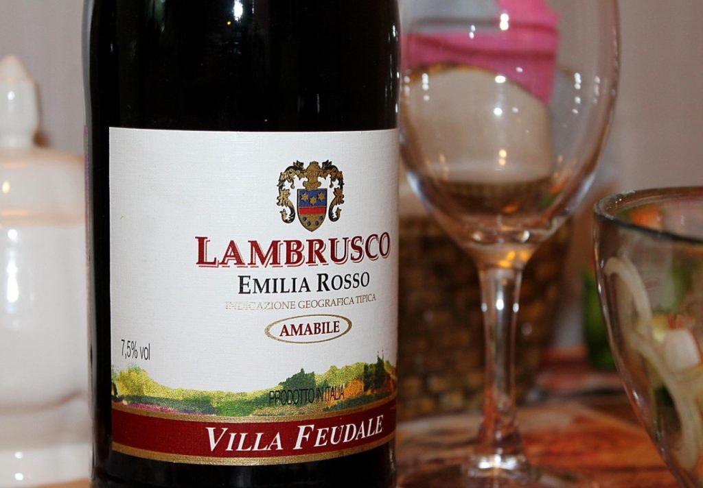 Lambrusco on Itaalia viinamarjasort, universaalne vein, mis sobib suurepäraselt pitsa ja pastaga.