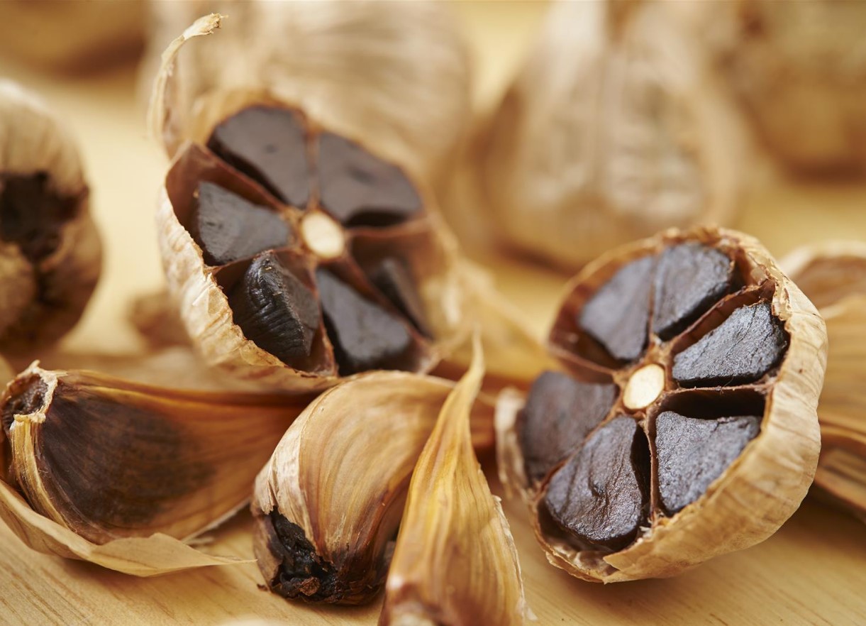 Must küüslauk: supertoode tervisele.