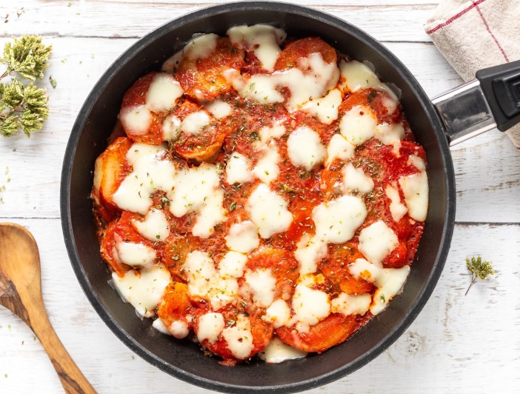 Patate alla Pizzaiola (kartulid Pizzaiola stiilis)