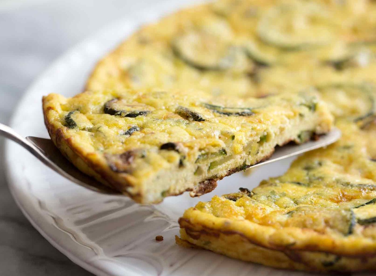 Ricotta frittata: 2 lihtsat koostisosa kiireks lõunasöögiks, valmis mõne minutiga