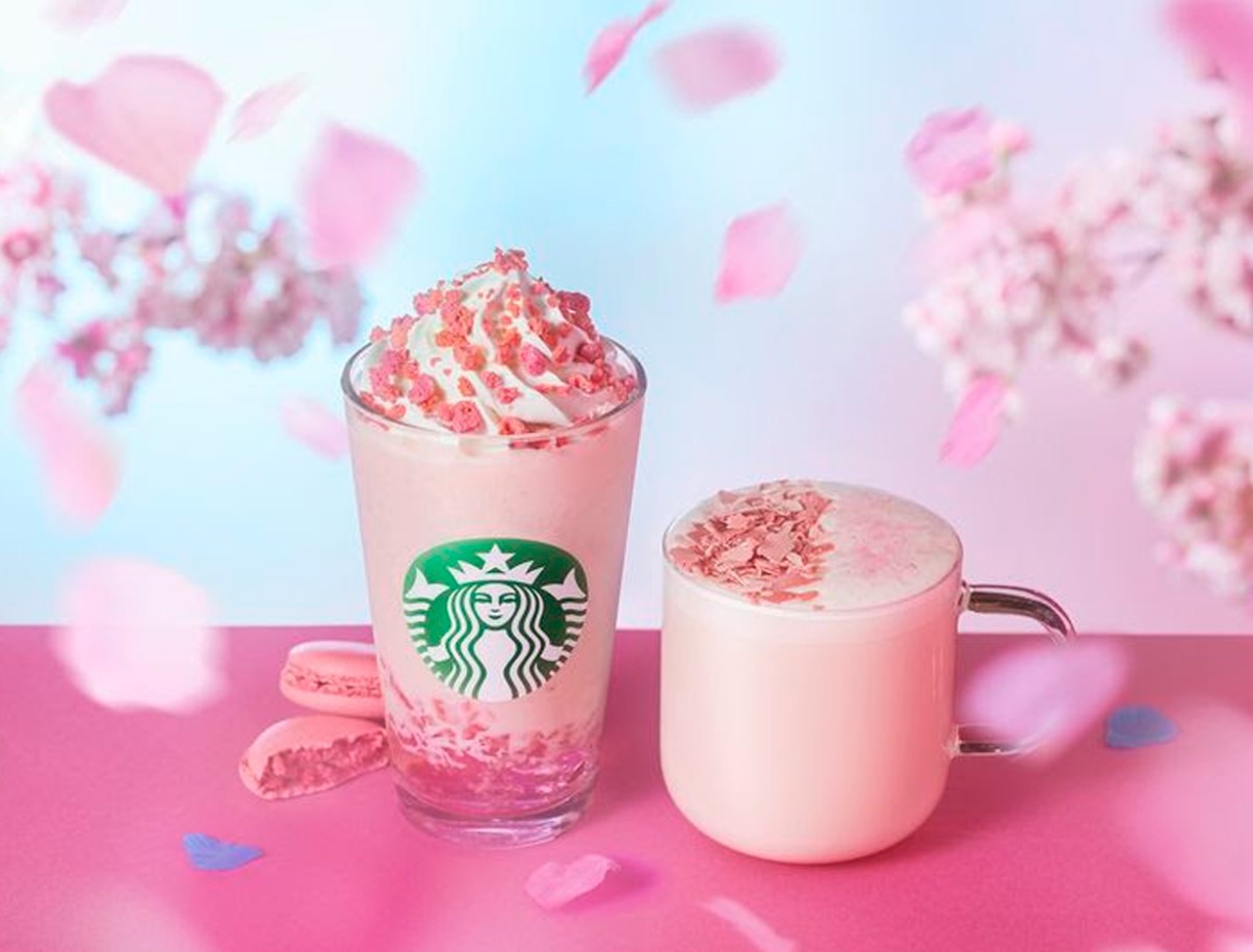 Sakura Latte kodus: trendikas kirsiõiejook