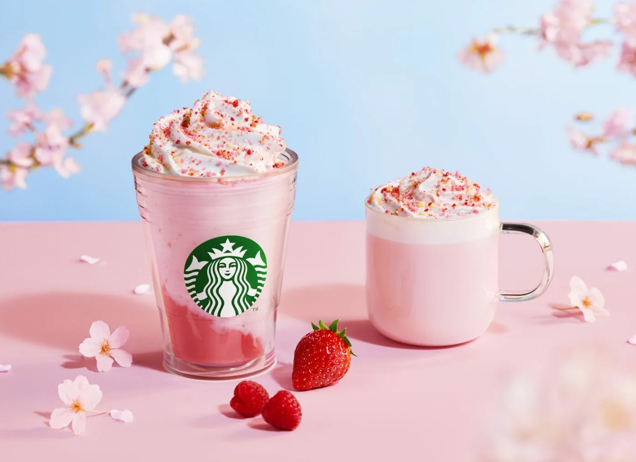 Sakura Latte kodus: trendikas kirsiõiejook