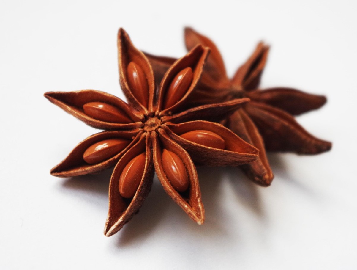 Me unustame ikka veel selle suurepärase vürtsi ja kasutame seda ainult pühadel. Parandab soolestiku tööd ja reguleerib suhkrusisaldust