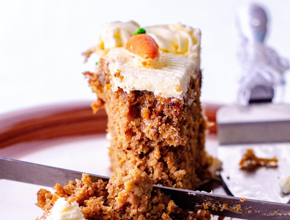 Ilma jahuta, võita ja suhkruta. Seda porgandikooki saad valmistada mitmest tervislikust tootest