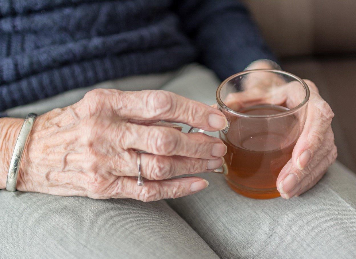 Tee ei soojenda mitte ainult, vaid aitab ka igasuguste tervisehäirete korral: millist teed on parem juua?