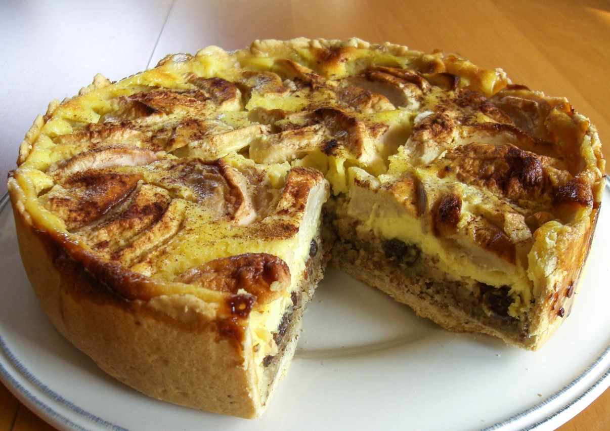 Skandinaavia mugavuse saladus: Eplekake – õhuline õunakook, millel on võid ja kaneeli lõhn