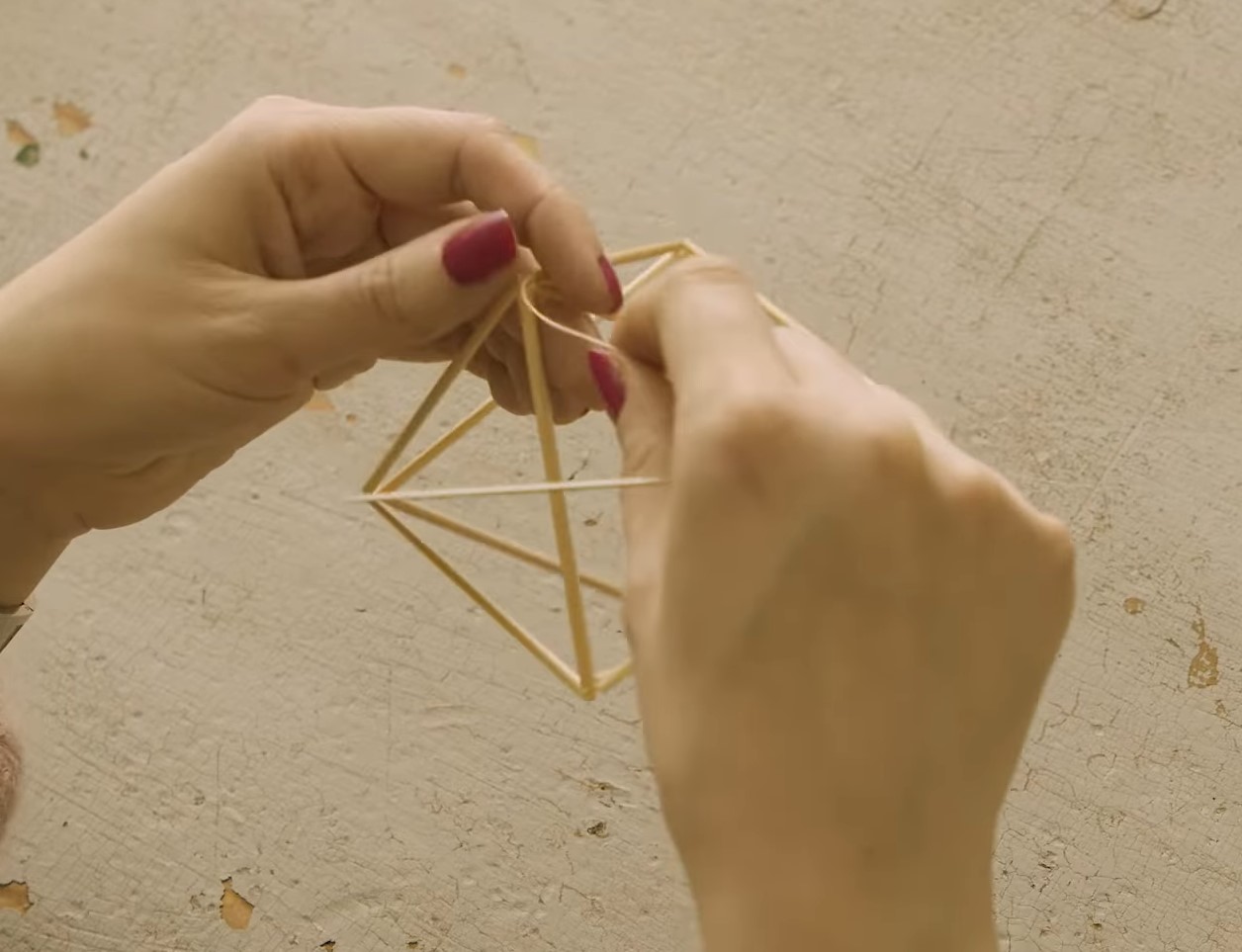 Eesti õlgedest maagia: miks Himmeli on taas talve peamiseks kaunistuseks