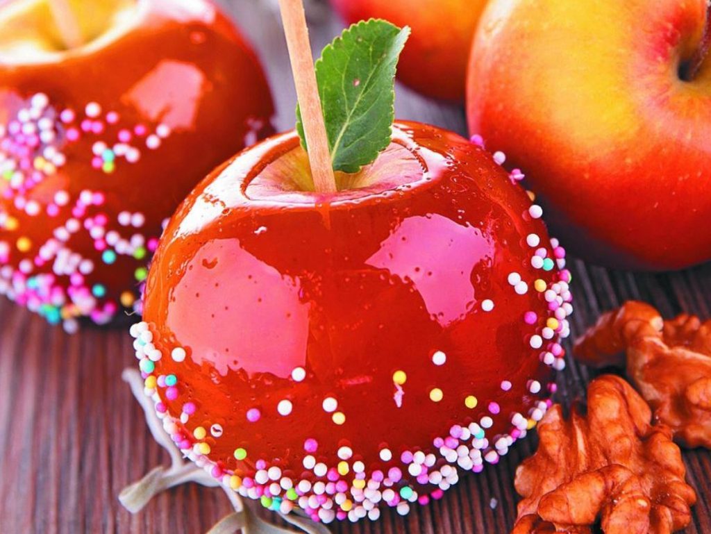 Krõbe jõuluime Taanist: proovige Knäckäpplenit