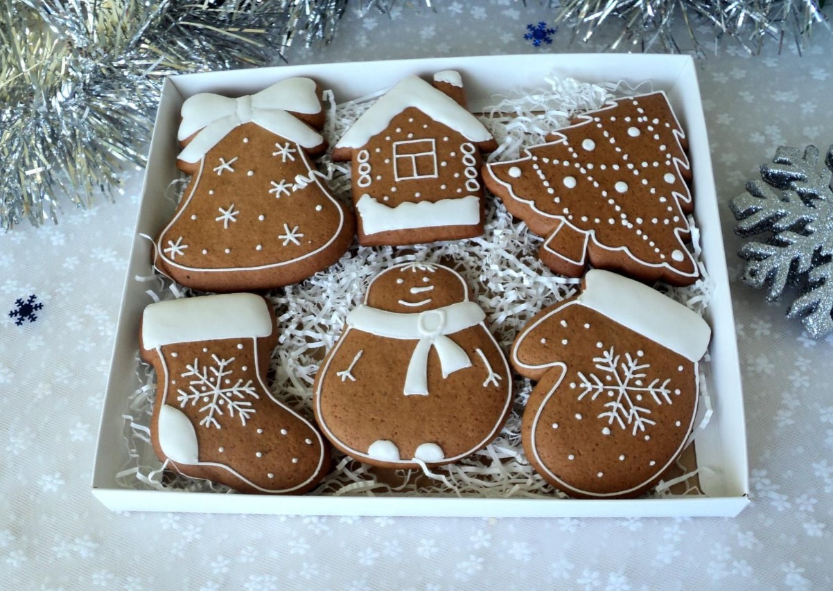 Pehme piparkook küpsetuspannil glasuuriga