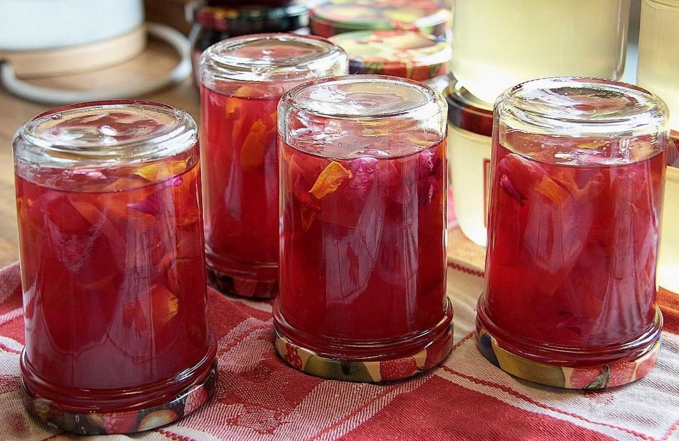 Mida lisada külmkapis, et see ideaalselt tahkeks: unustatud loodusliku paksendaja saladus