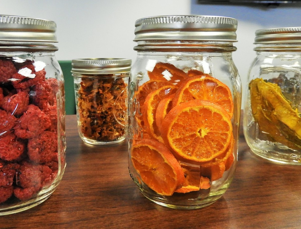 Talvine valgus apelsini kaudu: soe dekoratsioon jõululõhnaga