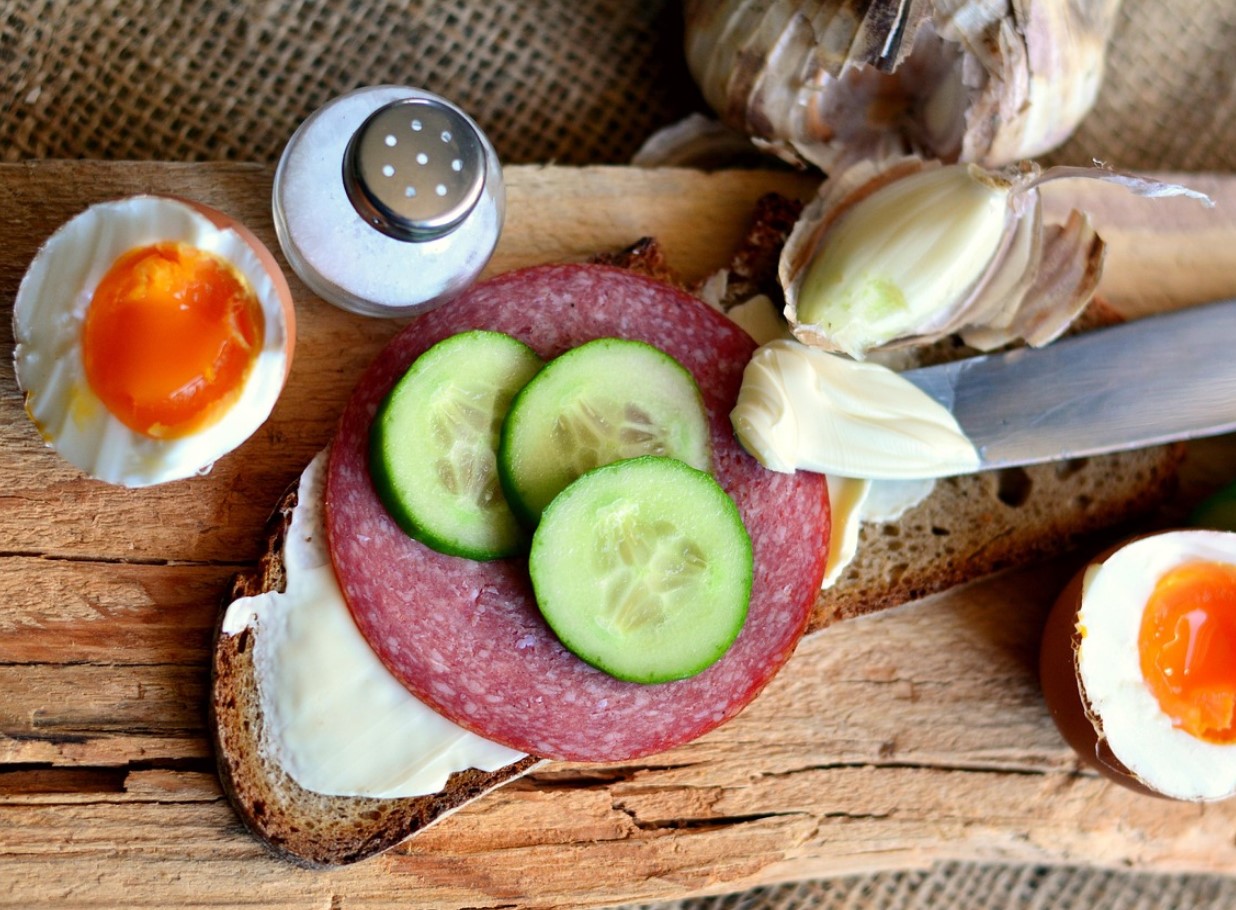 Millal tuleb hommikusööki süüa, et kiirendada ainevahetust: „kuldse tunni” reegel