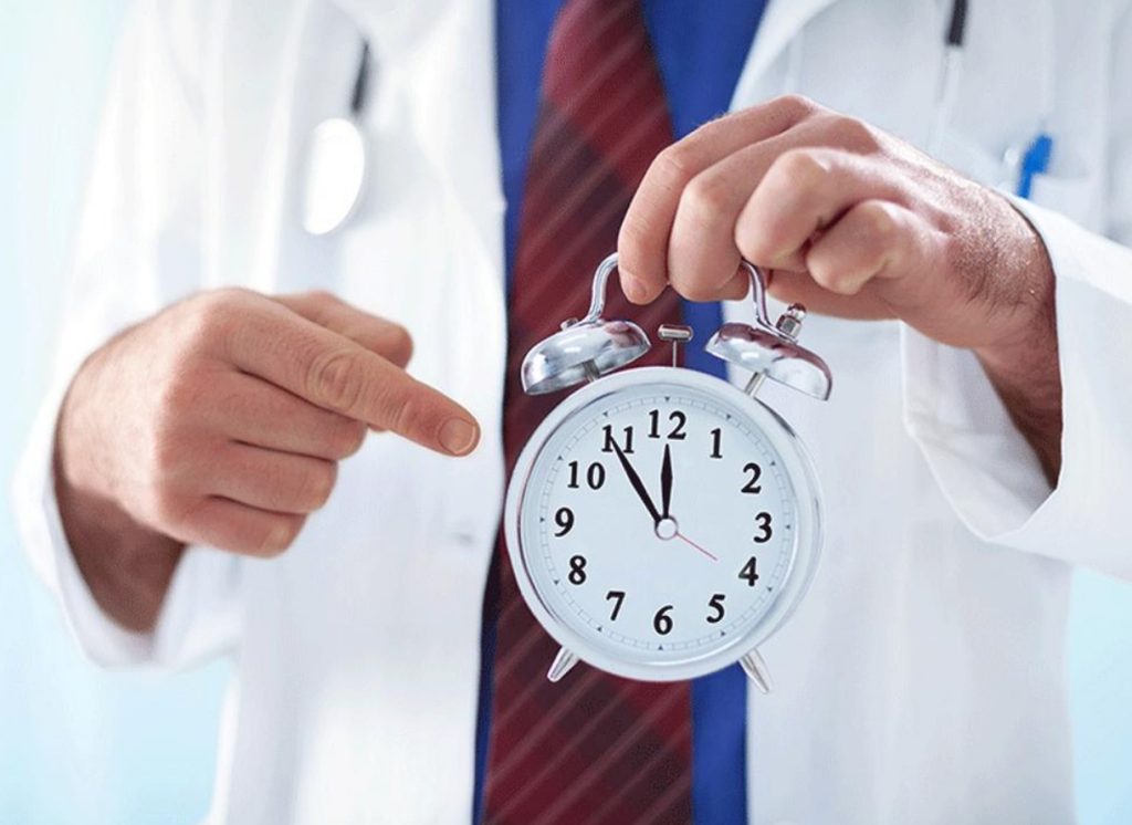 Millal tuleb hommikusööki süüa, et kiirendada ainevahetust: „kuldse tunni” reegel