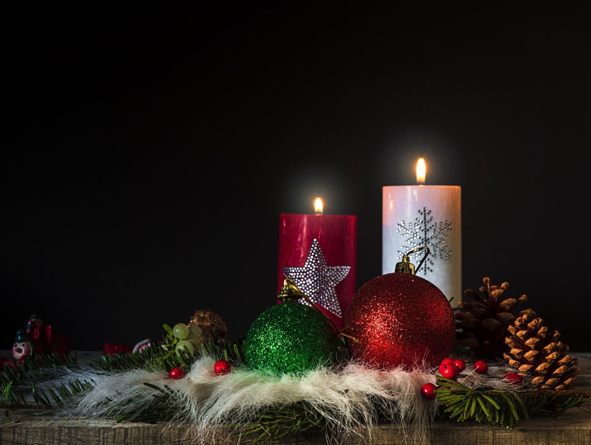 Mesilasvaha või parafiin? Nii valid jõuludeks tõeliselt head küünlad