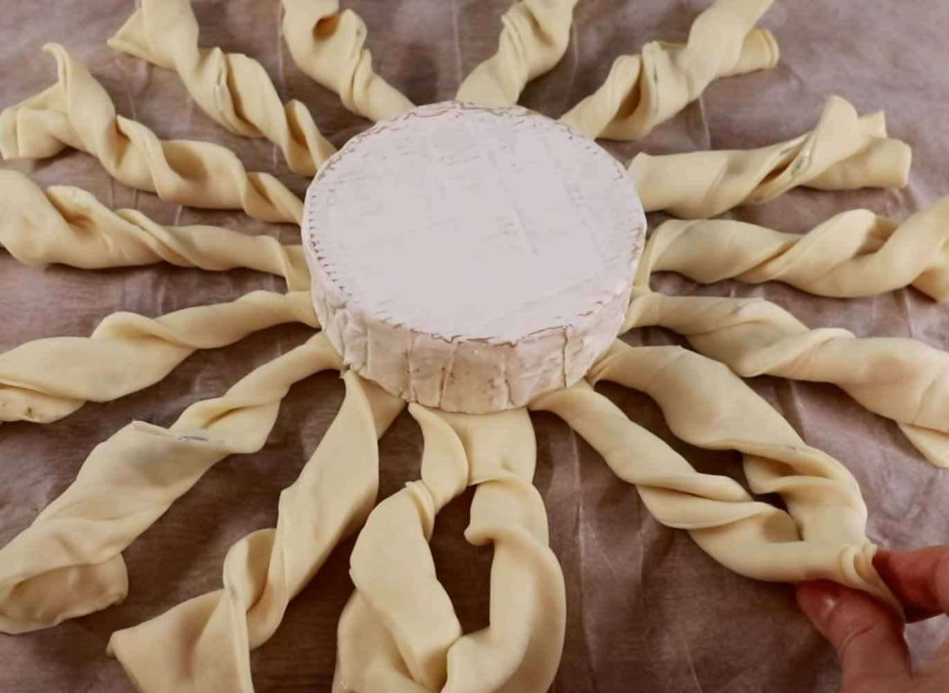 Pühademaagia: peida juust tainasse ja saad ideaalse suupiste jõuludeks