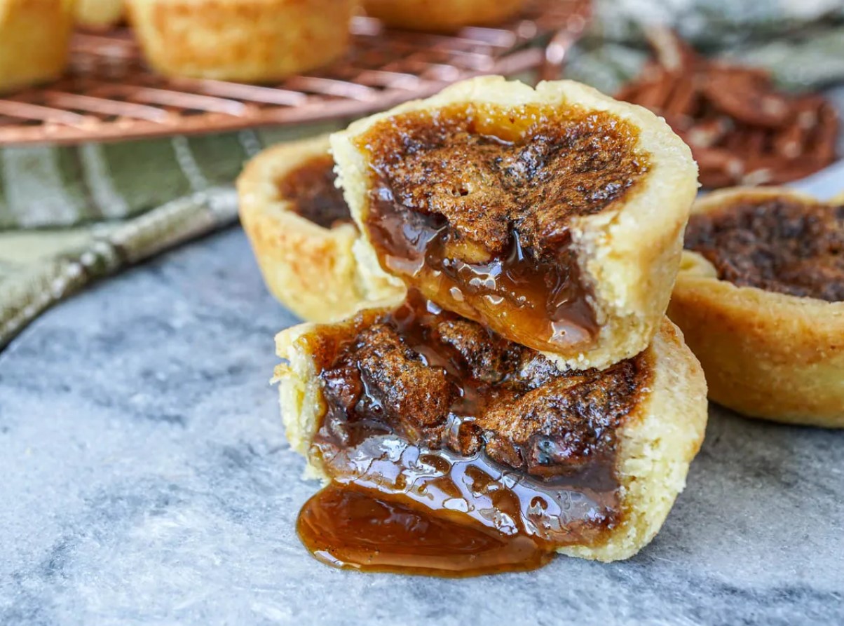 Valmistage see jõulukook kohe – külmikus muutub selle maitse sügavamaks ja pehmemaks.