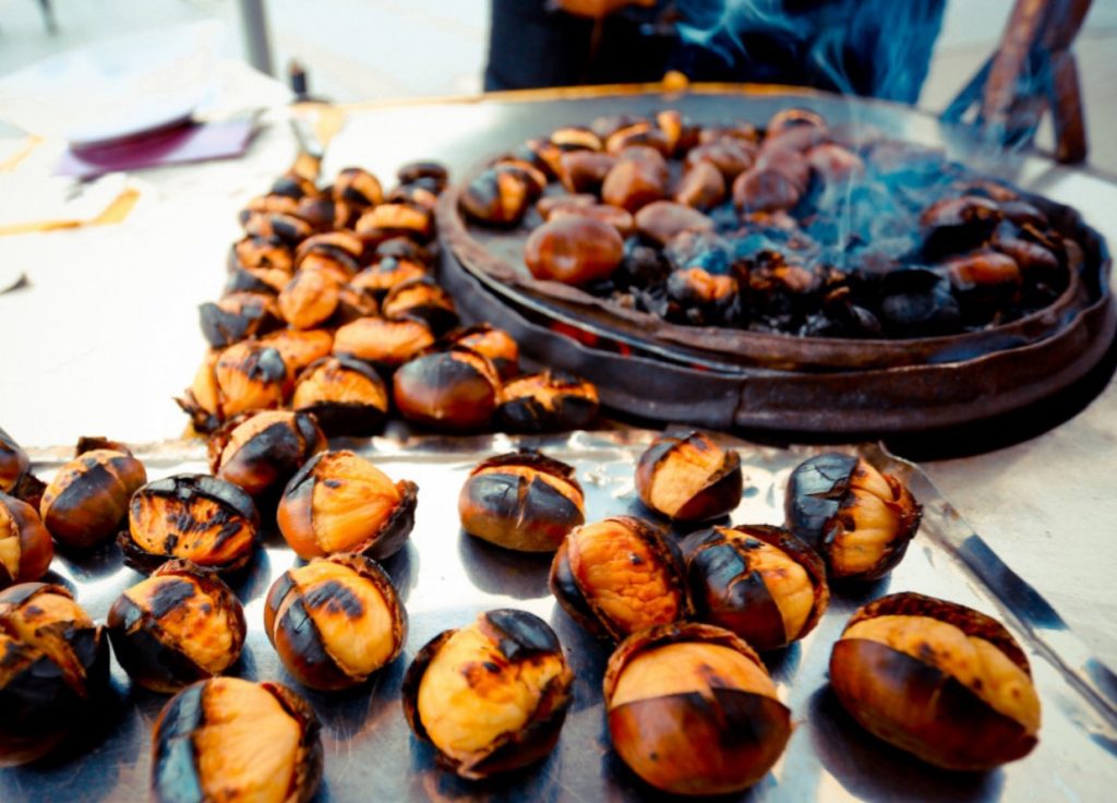 Jõulune aroom: kiiresti mikrolaineahjus küpsetatud kastanid