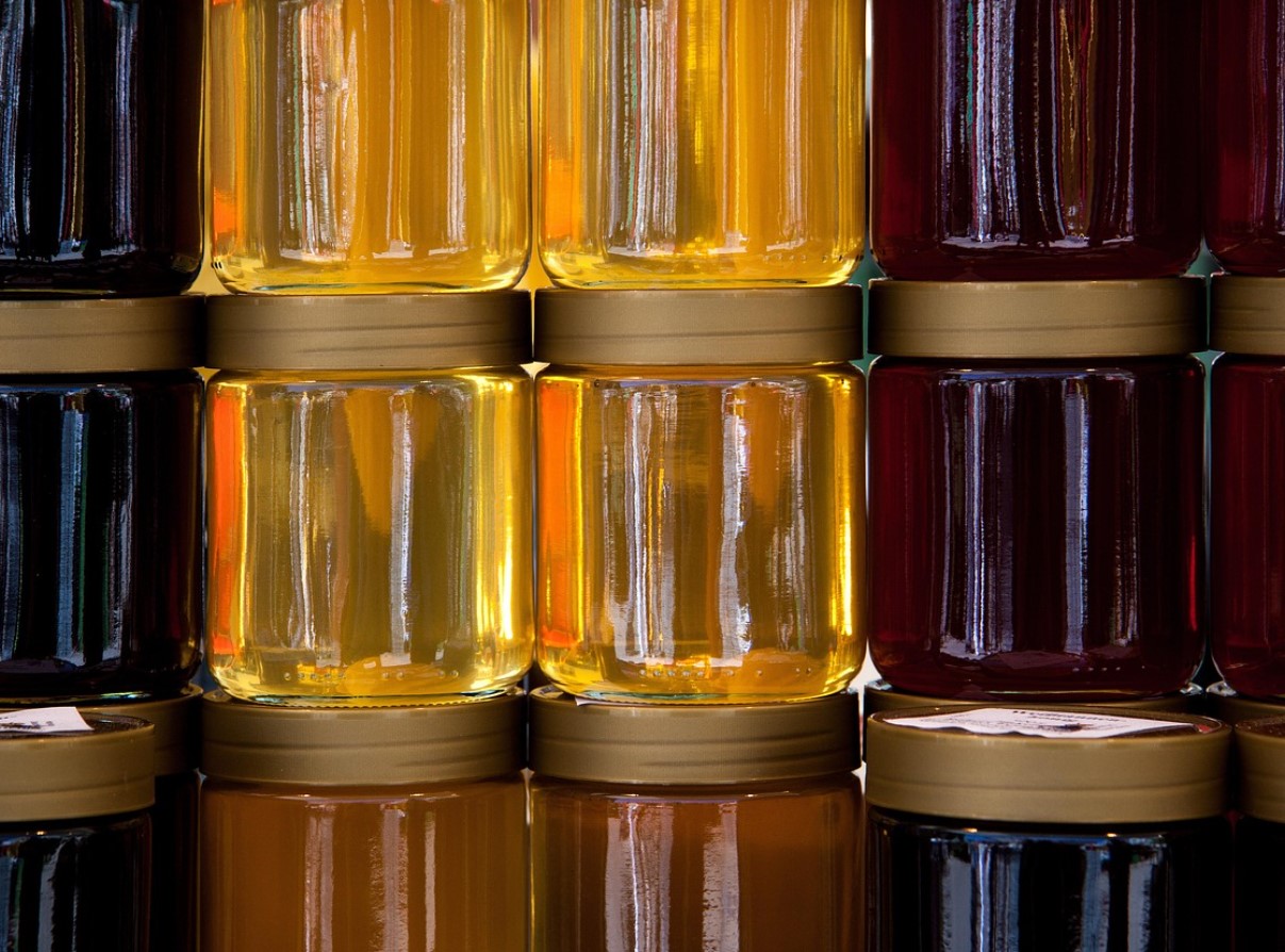 See lihtne meetod muudab kristalliseerunud mee tagasi vedelaks maiuspalaks.