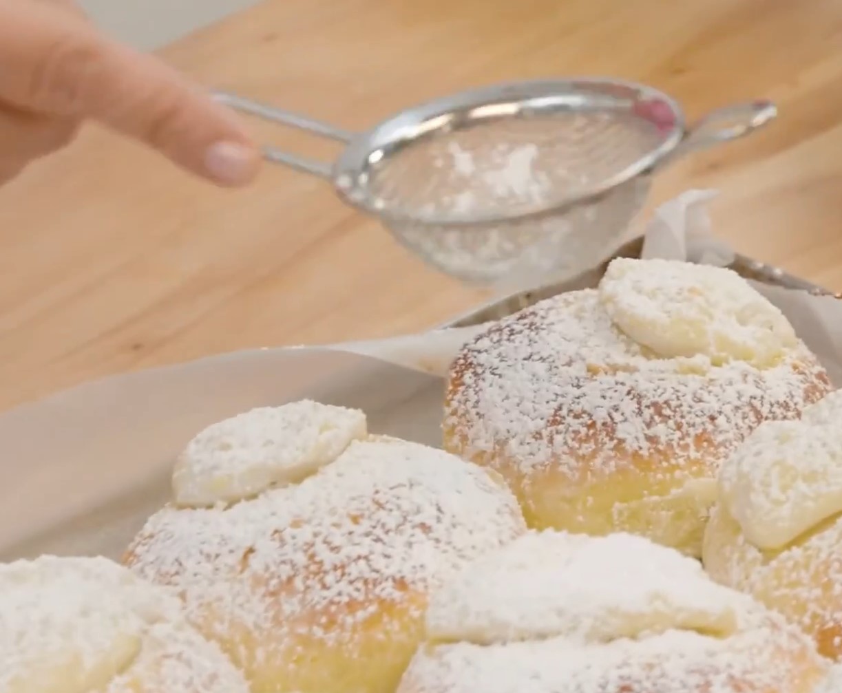 Küpsetatud Sitsiilia Iris ricottaga (Iris al forno): ideaalne hommikusöögiks või suupisteks igal ajal päeval