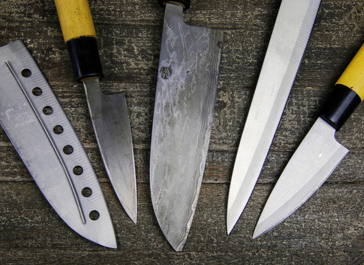 Mis vahe on Euroopa ja Jaapani noal? Kui ostate ühe noa, siis on see just see, mida vajate.