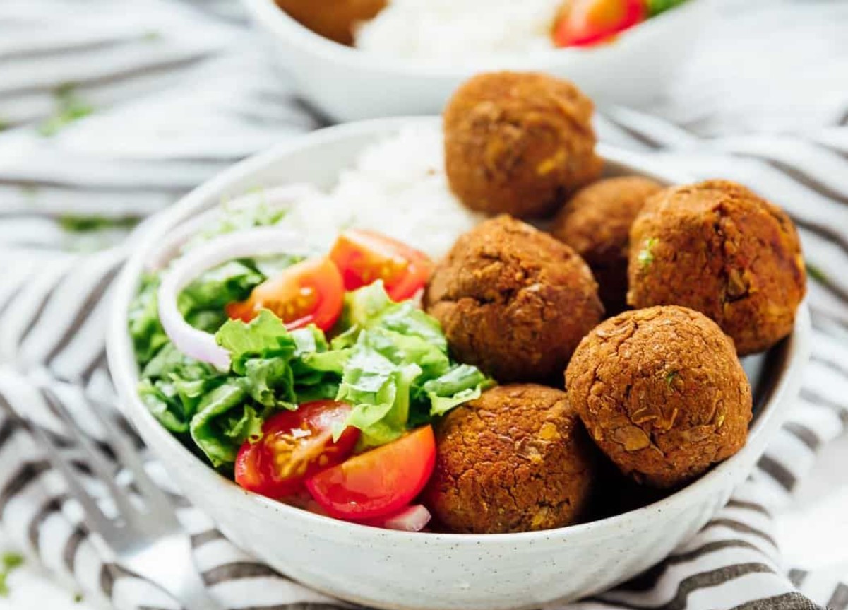 Vegaanidele sobivad läätsed kartuli-selleri püree jaoks – roog, mis üllatab igaüht