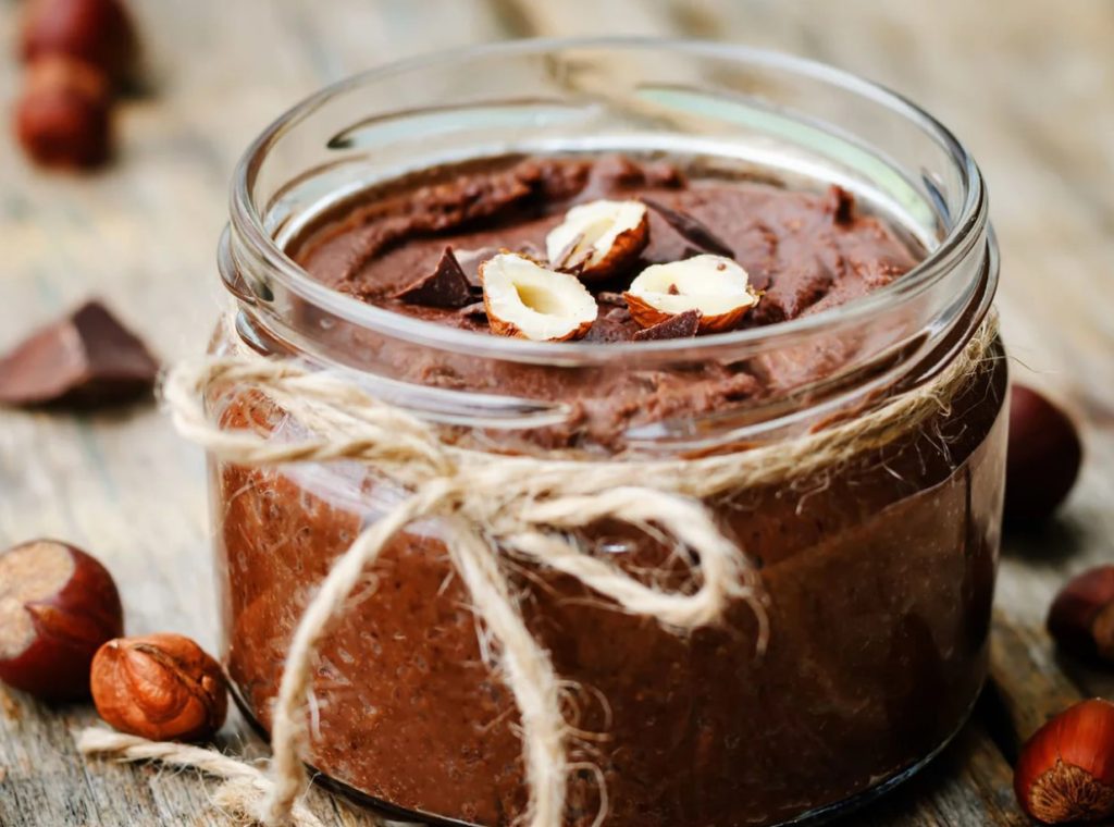 Pullahiiri Soome pähklipasta: ideaalne laskaise saiakeste küpsetamiseks