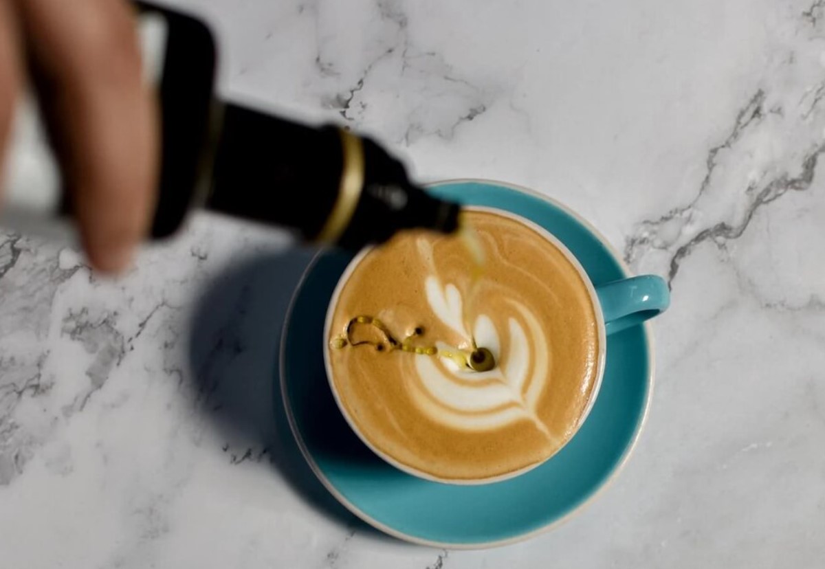 Selle lisandiga kohv on väga võimas. See alandab veresuhkru ja kolesteroolitaset ning soodustab südame tervist.