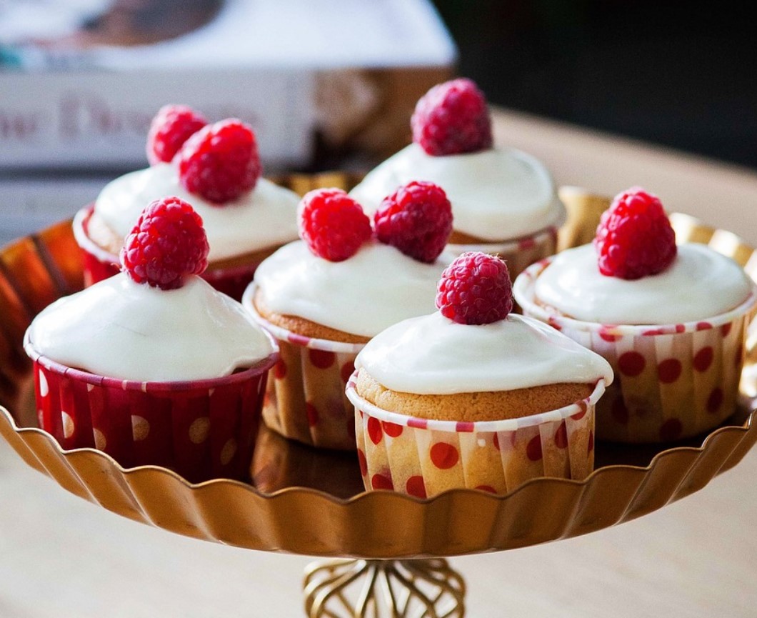 Mahlakas vaarikakook ahjus: ideaalsed jõuludeks sobivad kolmnurgad