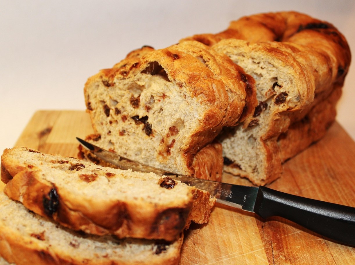 Miks rosinad vajuvad kooki põhja – ja kuidas seda vältida: rootsi nipp, mis toimib alati