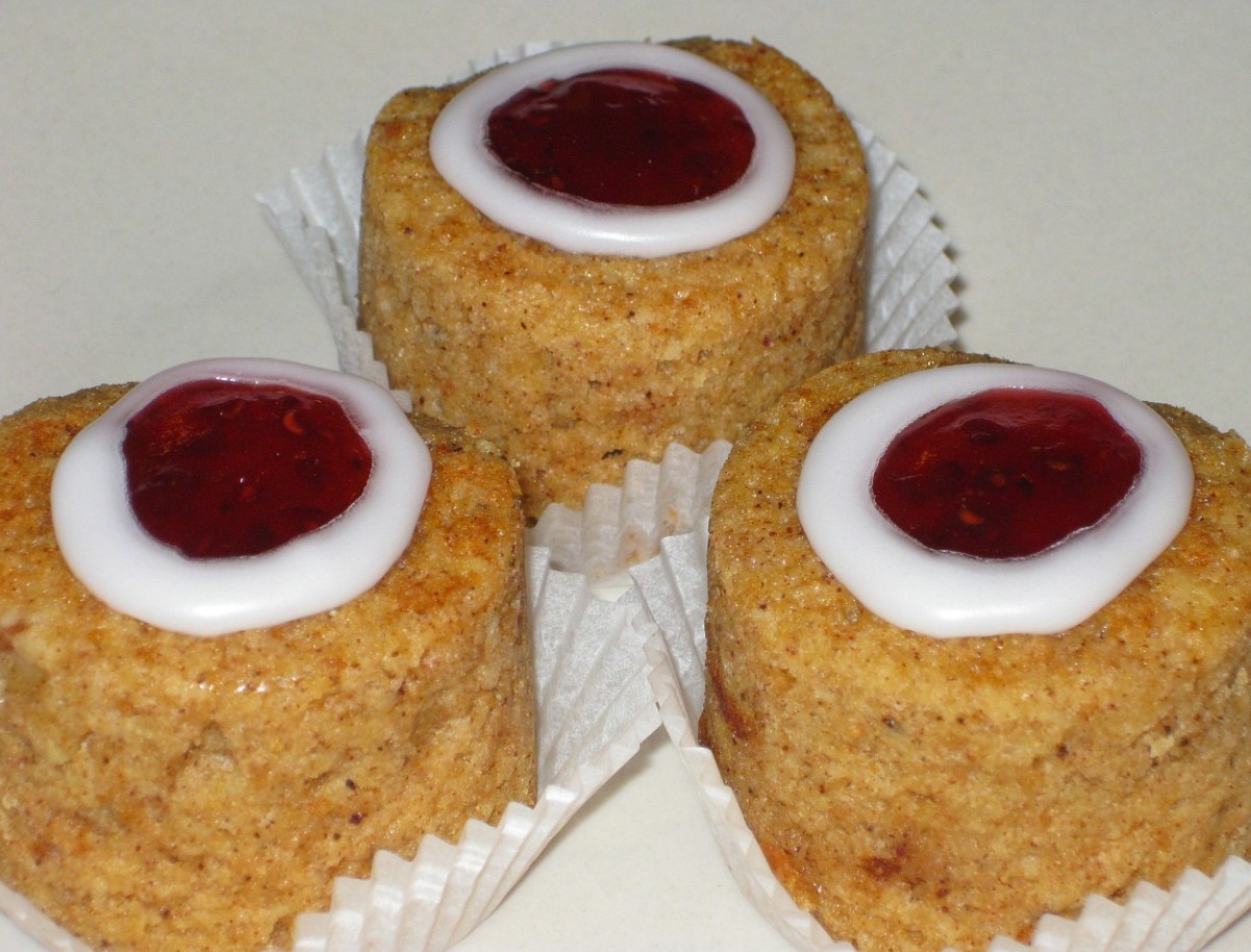 Kerged Runebergi koogid: vaja on ainult kaussi ja ahju