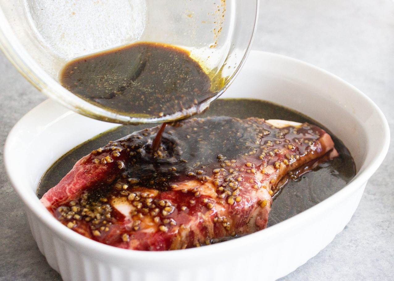 Millist teed kasutatakse Kaukaasia peredes šašlõki marinaadi valmistamiseks: iidne saladus õrna liha saamiseks