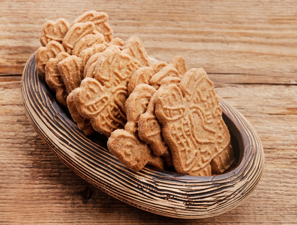 Spekulatius: kirssidega lamepirukas jõululõhnaga