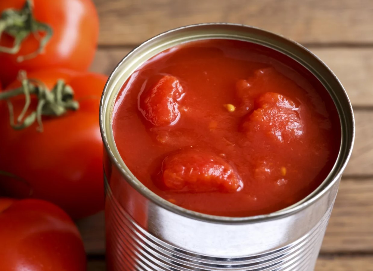 Nipp, mis aitab vältida tomatipasta hallitamist külmkapis