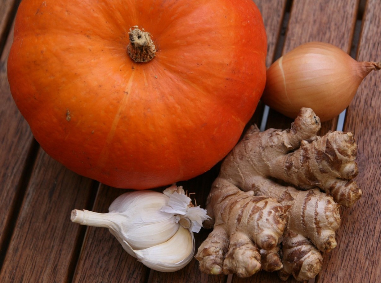 Jõulutoit Eestis: vegan kõrvitsasupp seemnete ja õliga
