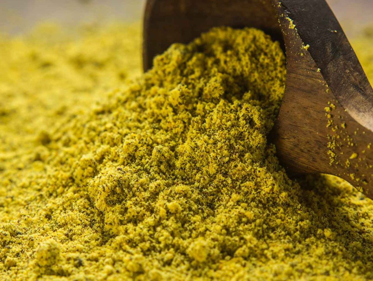 Miks lisatakse vinegrettile sinepipulbrit: vana prantsuse saladus ideaalse kastme valmistamiseks