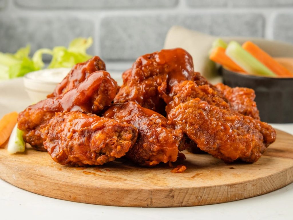 Buffalo wings sinise juustukastmega