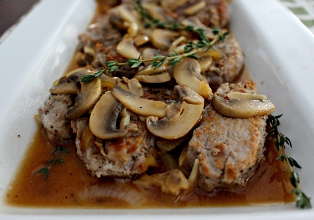 Ma teen need rullid maitsva kastmega kõigi pühakute päevaks. Pere saab kõhu täis.