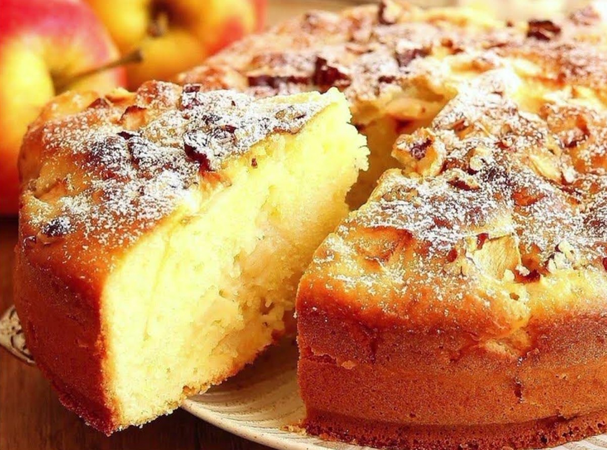 Külmast pärit õunakook: õhuline, lihtne valmistada ja väga vähe koostisosi